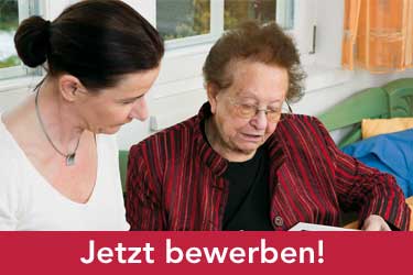 Stellenangebot ambulante Pflege – Jetzt bewerben Stellenangebot ambulante Pflege - Eine Pflegefachkraft mit einer Patientin