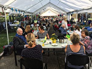 Fotoalbum Demenz WG Köpenick 22 Sommerfest Koepenick 03
