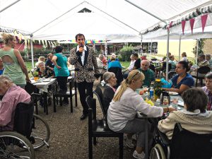 Fotoalbum Demenz WG Köpenick 28 Sommerfest Koepenick 09