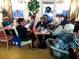 Fotoalbum Demenz WG Marzahn 55 Marzahn Advent 01