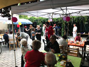 Fotoalbum Demenz WG Marzahn 27 Marzahn Sommerfest 09