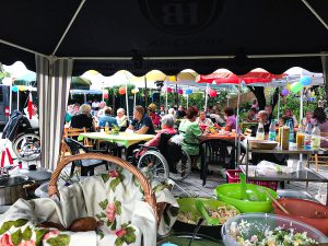 Fotoalbum Demenz WG Marzahn 22 Marzahn Sommerfest 04